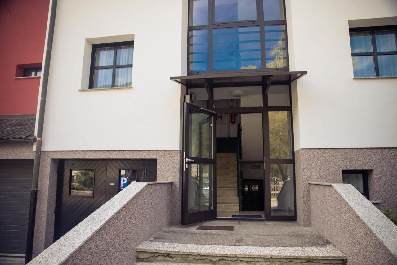 Apartments Baki كْرانْيِسكا غورا المظهر الخارجي الصورة
